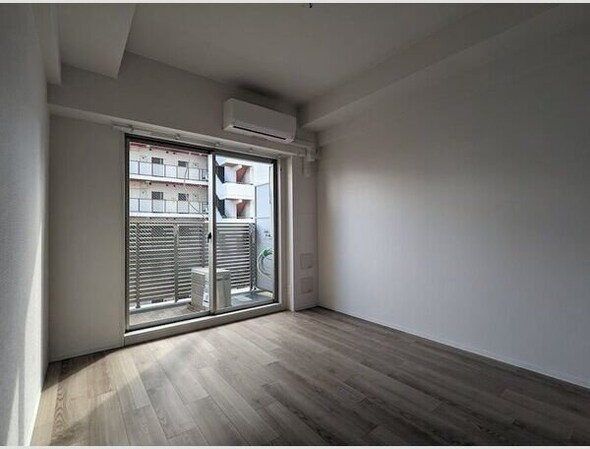 エスリード新大阪ザ・プレミアEASTの物件内観写真